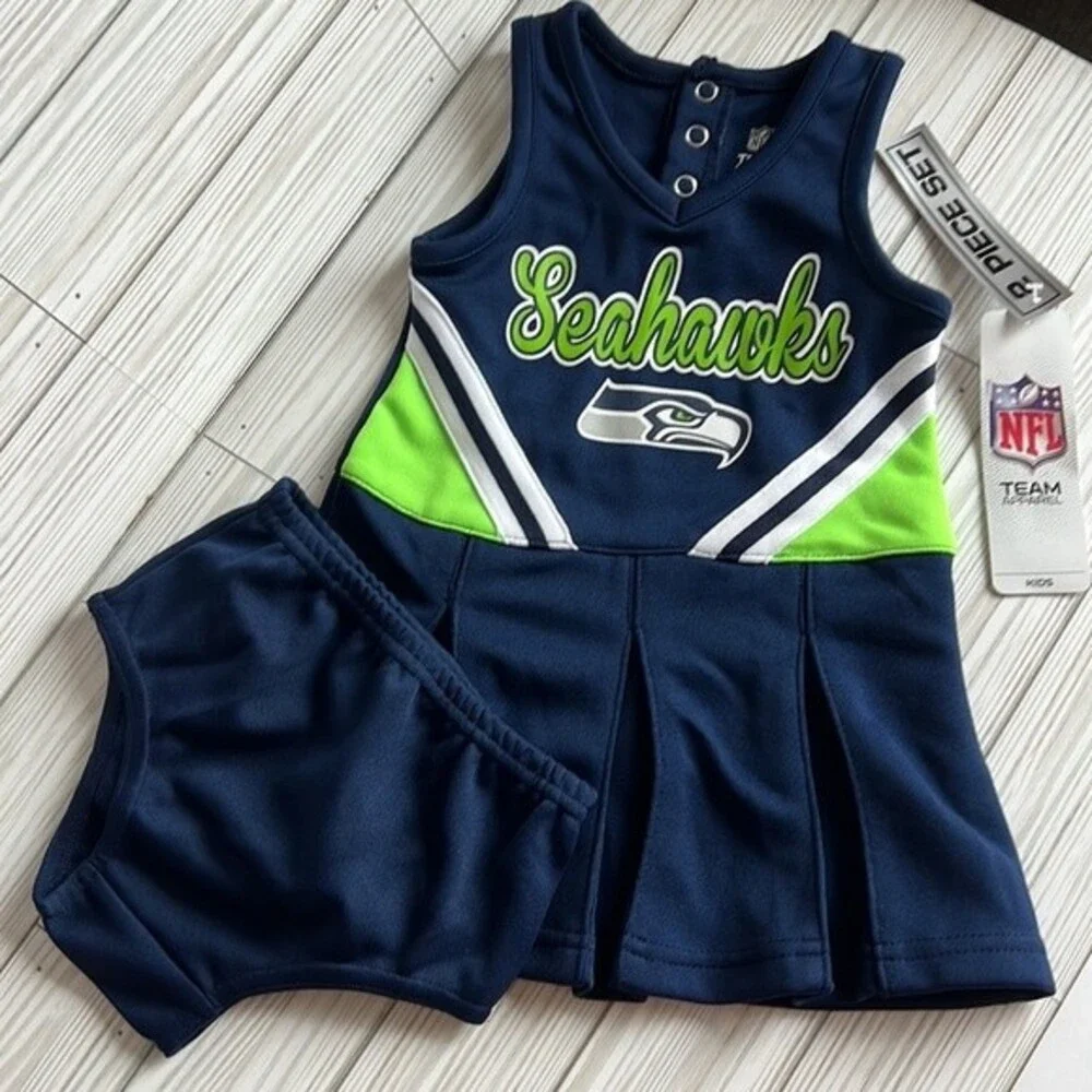 NWT Authentic Seattle Seahawks girls 2 piece set. NFL Team Apparel/Cheerleader